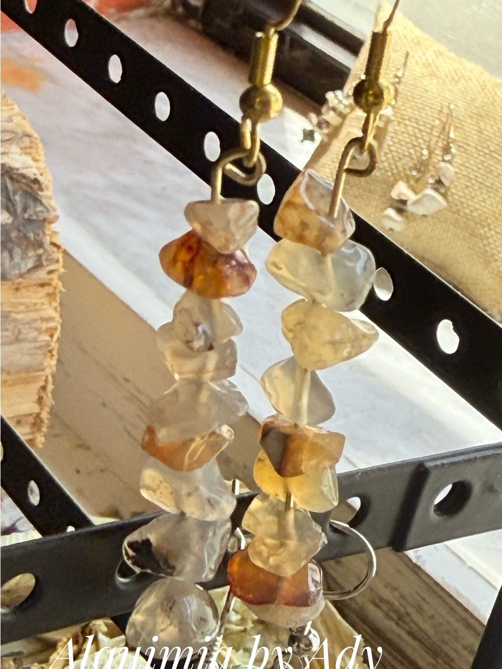 Alquimia Cream and Brown Stone Chip Drop Earrings